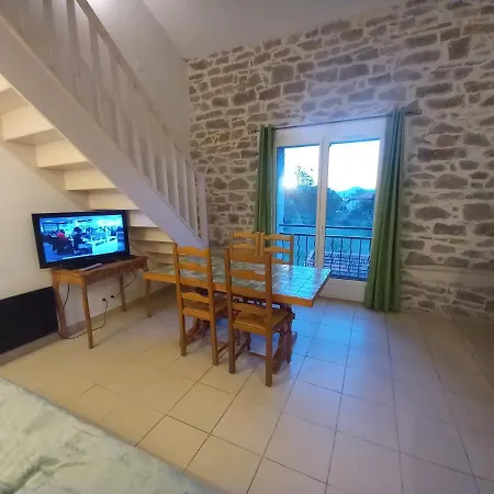 Διαμέρισμα T3 A 10 Km De La Mer Et 2 Pas Des Commerces. Roquebrune-sur Argens
